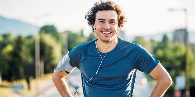 Deportista sonriendo